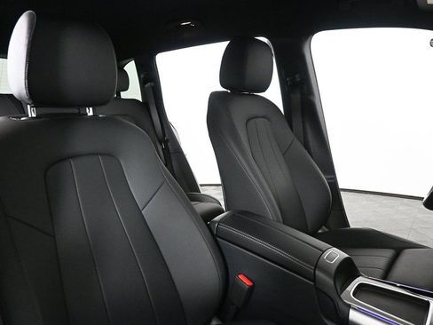 Certified 2025 Mercedes-Benz GLB 250 image 21