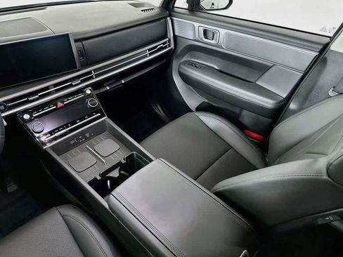 Used 2025 Hyundai Santa Fe SEL FWD image 11