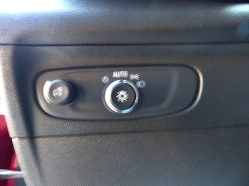 Used 2022 Buick Envision Preferred FWD image 26