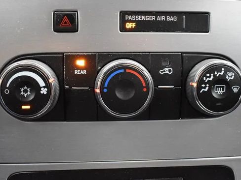 Used 2012 GMC Acadia SL FWD image 27