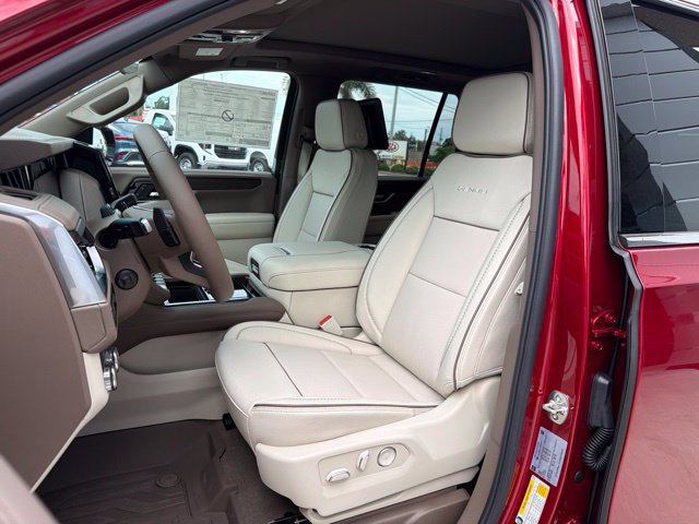 New 2026 GMC Yukon Denali w/ Denali Reserve Package AWD/4WD image 14