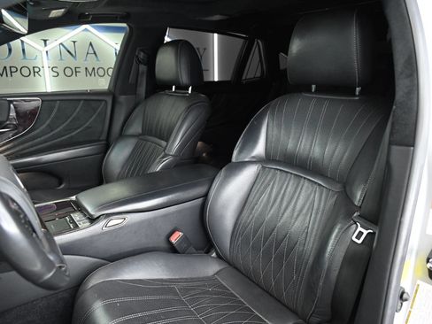 Used 2018 Lexus LS 500 w/ Luxury Package image 17