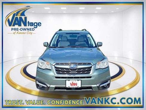 Used 2017 Subaru Forester 2.5i Premium AWD/4WD image 2