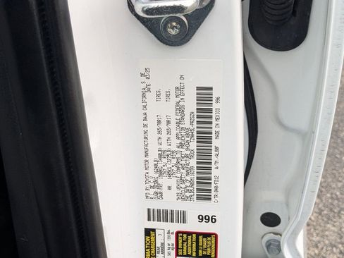 Used 2025 Toyota Tacoma TRD Off-Road image 31