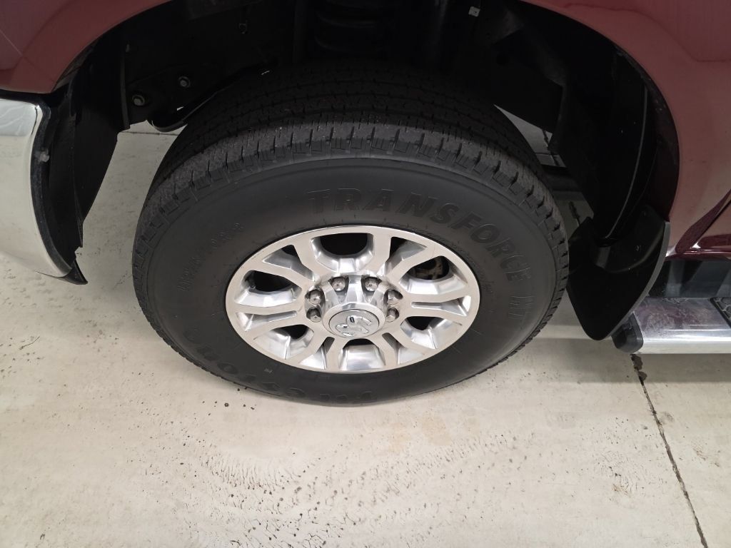 Used 2018 RAM 3500 Laramie AWD/4WD image 2