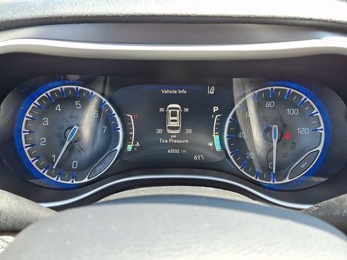 Certified 2023 Chrysler Pacifica Touring-L FWD image 20