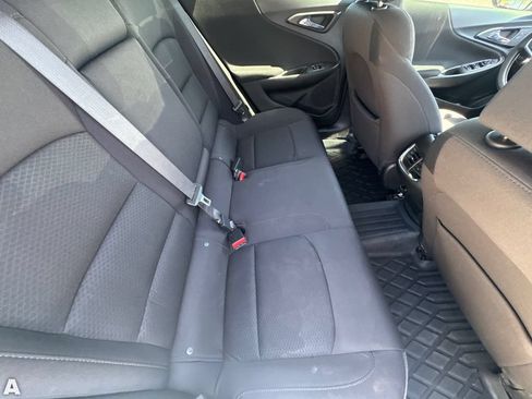 Used 2022 Chevrolet Malibu LT FWD image 17