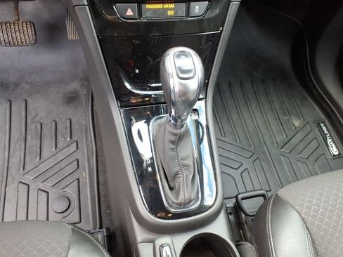 Used 2020 Buick Encore Preferred image 31