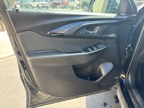 Used 2021 Chevrolet TrailBlazer RS w/ Technology Package FWD image 18