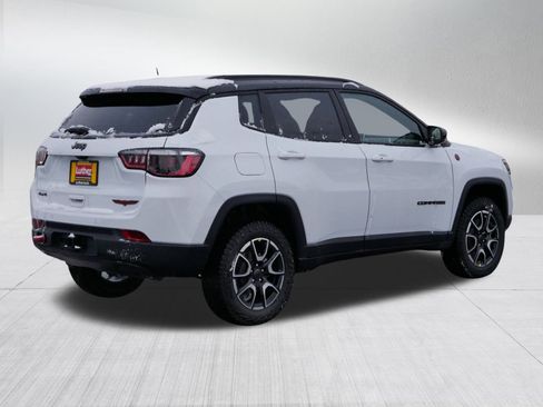 New 2026 Jeep Compass Trailhawk w/ Trailer Tow Group image 7