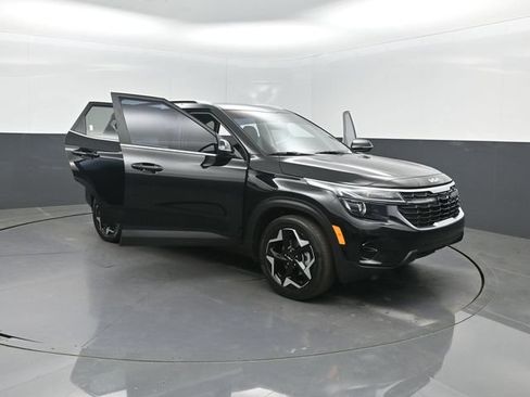 Used 2025 Kia Seltos EX FWD image 34
