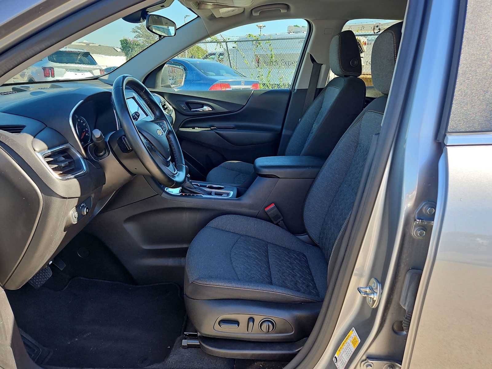 Used 2024 Chevrolet Equinox LT FWD image 13
