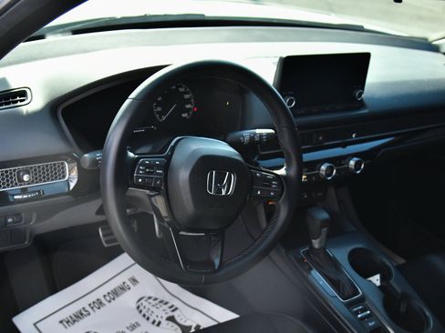 Used 2025 Honda Civic Sport image 14