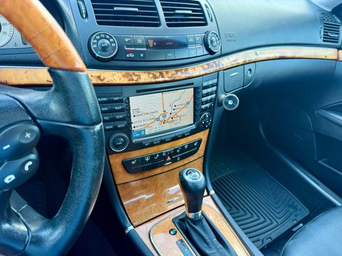 Used 2008 Mercedes-Benz E 350 4MATIC Sedan image 23