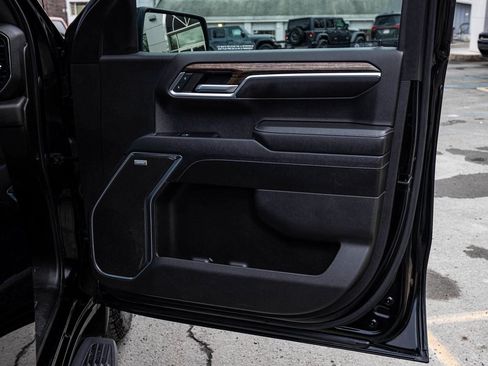 Used 2022 GMC Sierra 1500 Elevation w/ Elevation Premium Package image 13