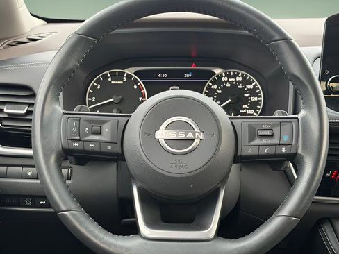 Used 2023 Nissan Rogue SL w/ SL Premium Package image 13