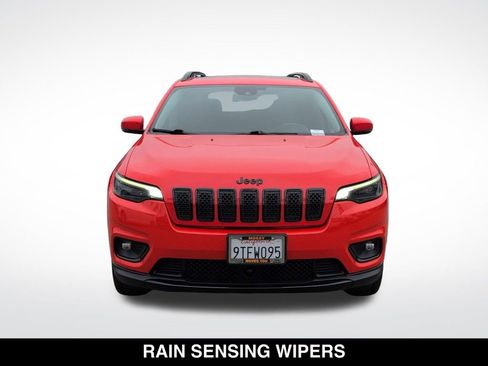 Used 2021 Jeep Cherokee Latitude Plus w/ Sun & Sound Group AWD/4WD image 3