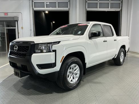 Used 2025 Nissan Frontier S w/ S Utility Package image 2