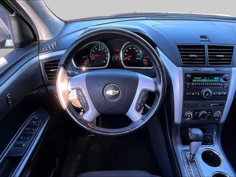 Used 2012 Chevrolet Traverse LT FWD image 5