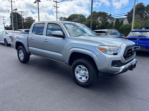 Used 2022 Toyota Tacoma SR image 7