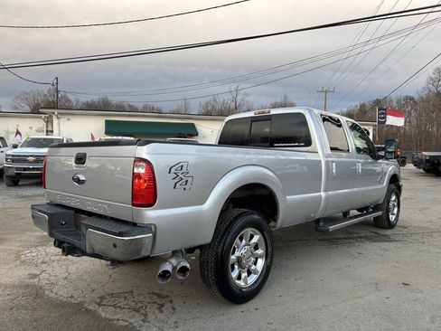 Used 2015 Ford F350 Lariat w/ Lariat Interior Package image 6
