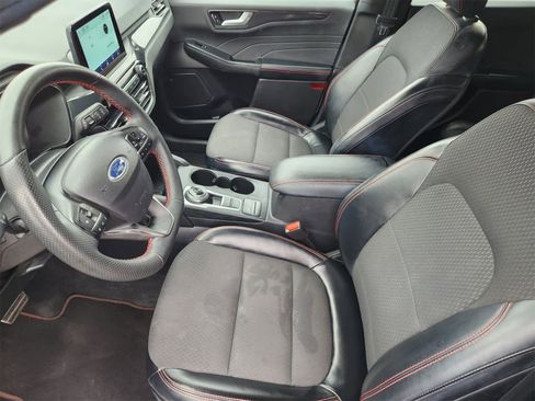 Used 2023 Ford Escape ST-Line image 13