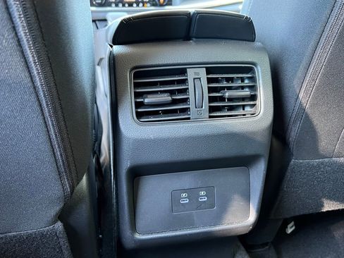 Used 2025 Nissan Rogue SV AWD/4WD image 12