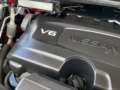 Used 2017 Nissan Pathfinder SV FWD image 32