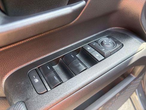 Used 2025 Toyota 4Runner SR5 RWD image 6