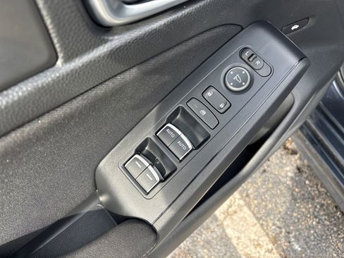 Used 2025 Honda Civic Sport image 11