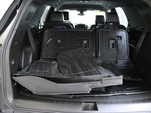 Used 2023 Chevrolet Traverse LT w/ LPO, Floor Liner Package image 27