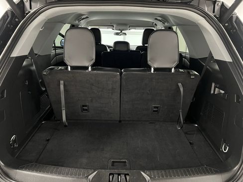 Used 2024 Ford Explorer XLT w/ Equipment Group 202A image 69