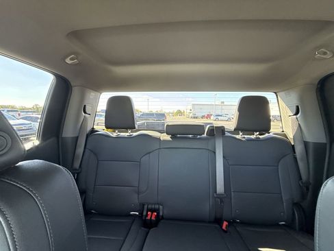 Certified 2025 GMC Sierra 1500 Pro w/ Pro Value Package image 28