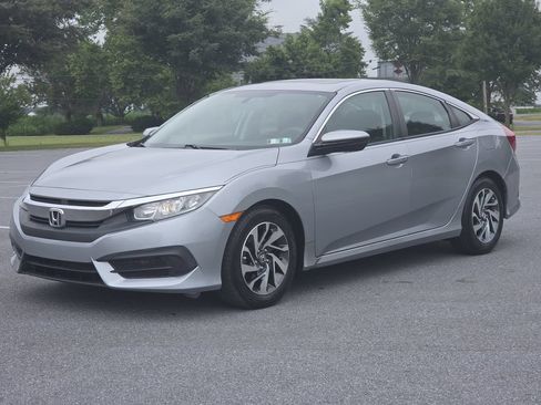 Used 2017 Honda Civic EX image 4