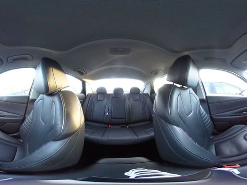 Used 2025 Hyundai Elantra Limited image 45