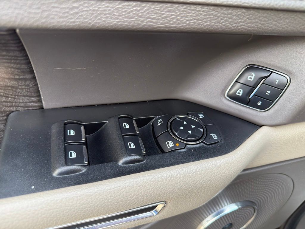 Used 2021 Ford Expedition Max Limited AWD/4WD image 11