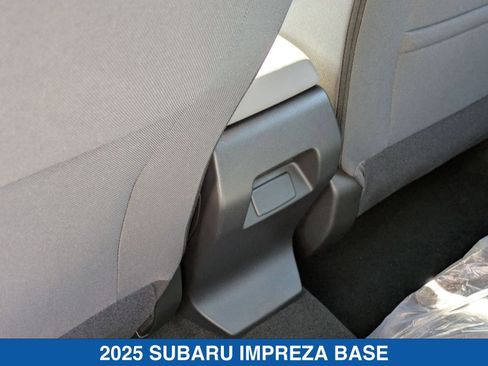 Certified 2025 Subaru Impreza 2.0i image 11