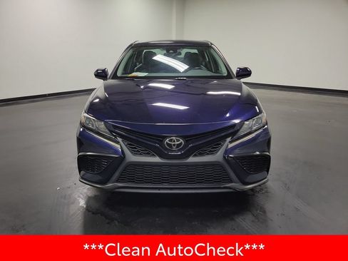 Used 2021 Toyota Camry SE FWD image 3