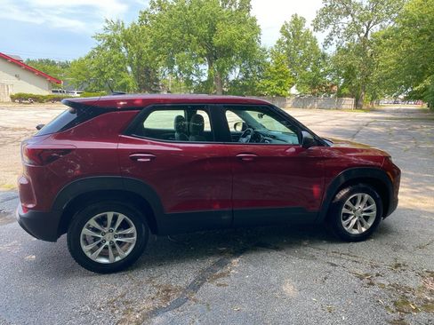 Used 2021 Chevrolet TrailBlazer LS FWD image 6