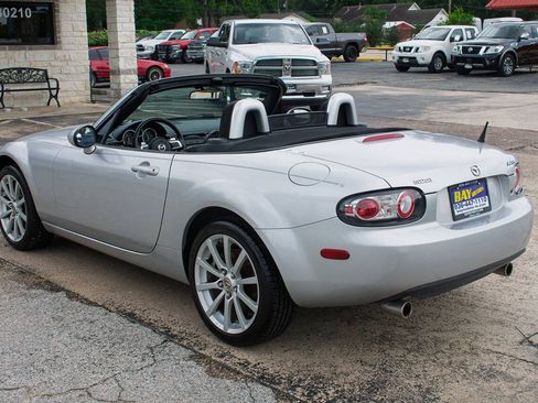 Used 2008 MAZDA MX-5 Miata Touring RWD image 4