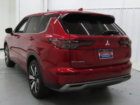 New 2025 Mitsubishi Outlander SE image 5