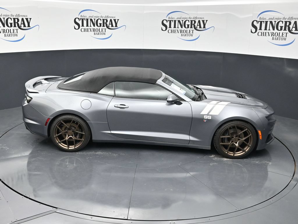 Used 2020 Chevrolet Camaro SS RWD image 24