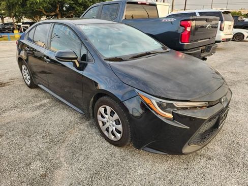 Used 2020 Toyota Corolla LE FWD image 1
