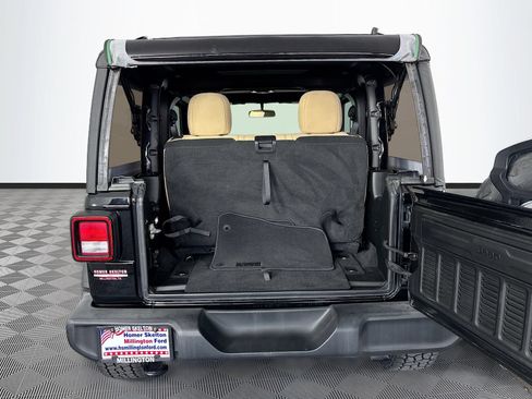 Used 2021 Jeep Wrangler Sport AWD/4WD image 22