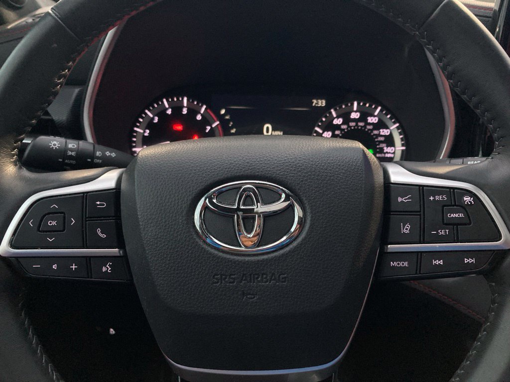 Used 2024 Toyota Highlander XSE FWD image 17