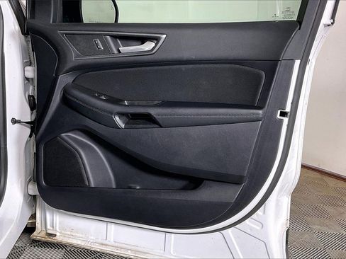 Used 2019 Ford Edge SE w/ SE Fleet Driver's Package image 22