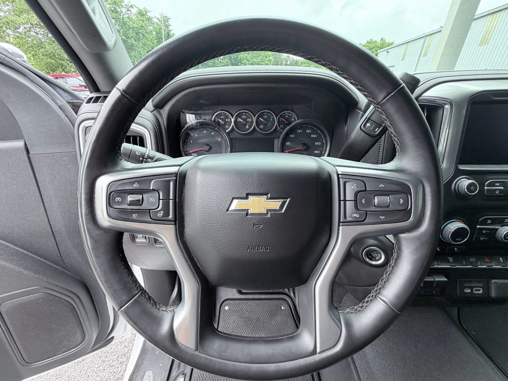 Used 2023 Chevrolet Silverado 2500 LTZ w/ Gooseneck/5TH Wheel Package AWD/4WD image 16