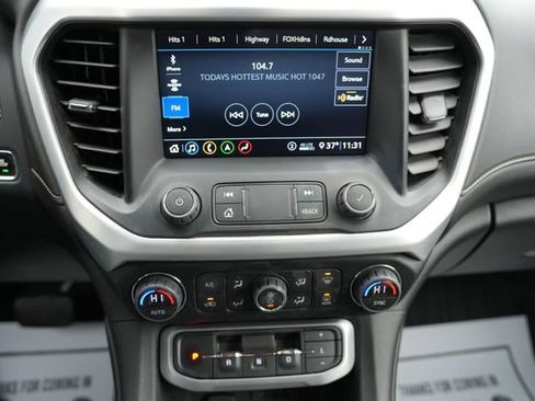 Used 2020 GMC Acadia SLT w/ Driver Alert Package II image 26