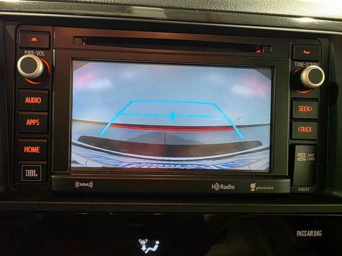 Used 2018 Toyota Sequoia Platinum image 9