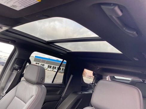 Used 2024 Chevrolet Tahoe RST w/ Luxury Package image 15